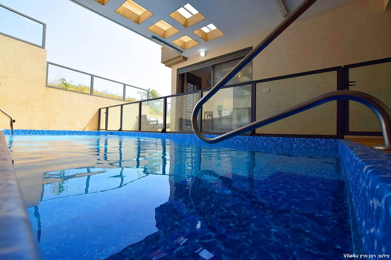 Kinneret House – חוץ ובריכה
